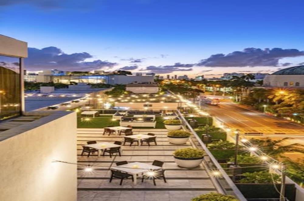 Gale South Beach, Curio Collection By Hilton Hotel Miami Beach Exterior photo